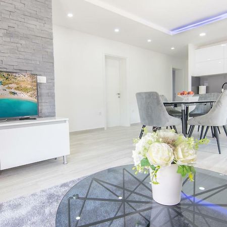 Apartmani Zora Макарска Экстерьер фото