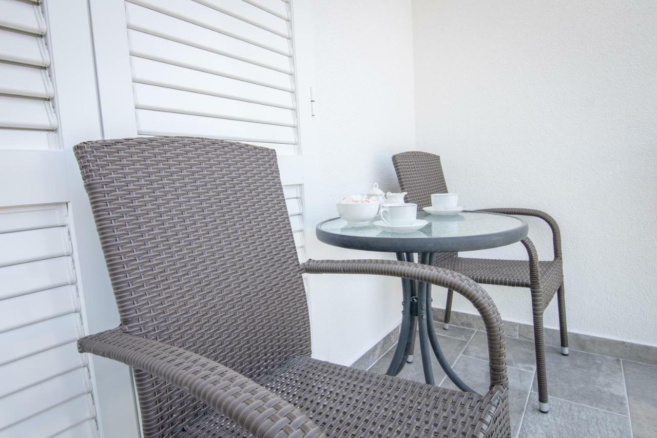 Apartmani Zora Макарска Экстерьер фото